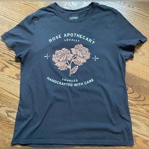 Shitt$ Creek Rose Apothecary T-shirt Dark Grey Ladies’ Cut size M. EUC